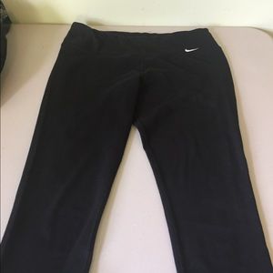 Women’s Nike Dryfit capris
